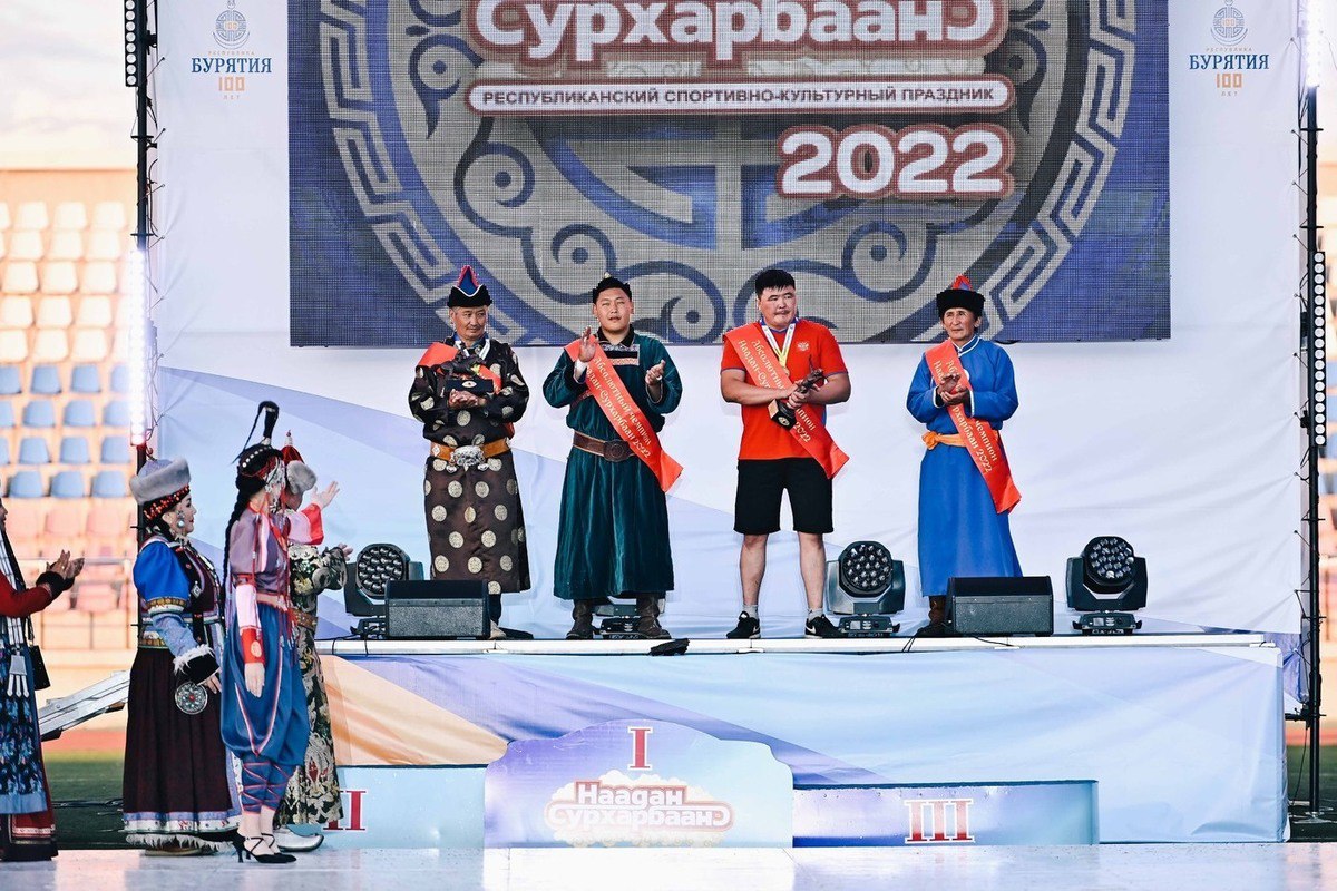 Праздник в улан удэ. Сурхарбан 2022 Улан-Удэ. Бурятия национальный праздник наадан-Сурхарбан. Сурхарбан Бурятский праздник. Сурхарбан 2022 Новонукутск.