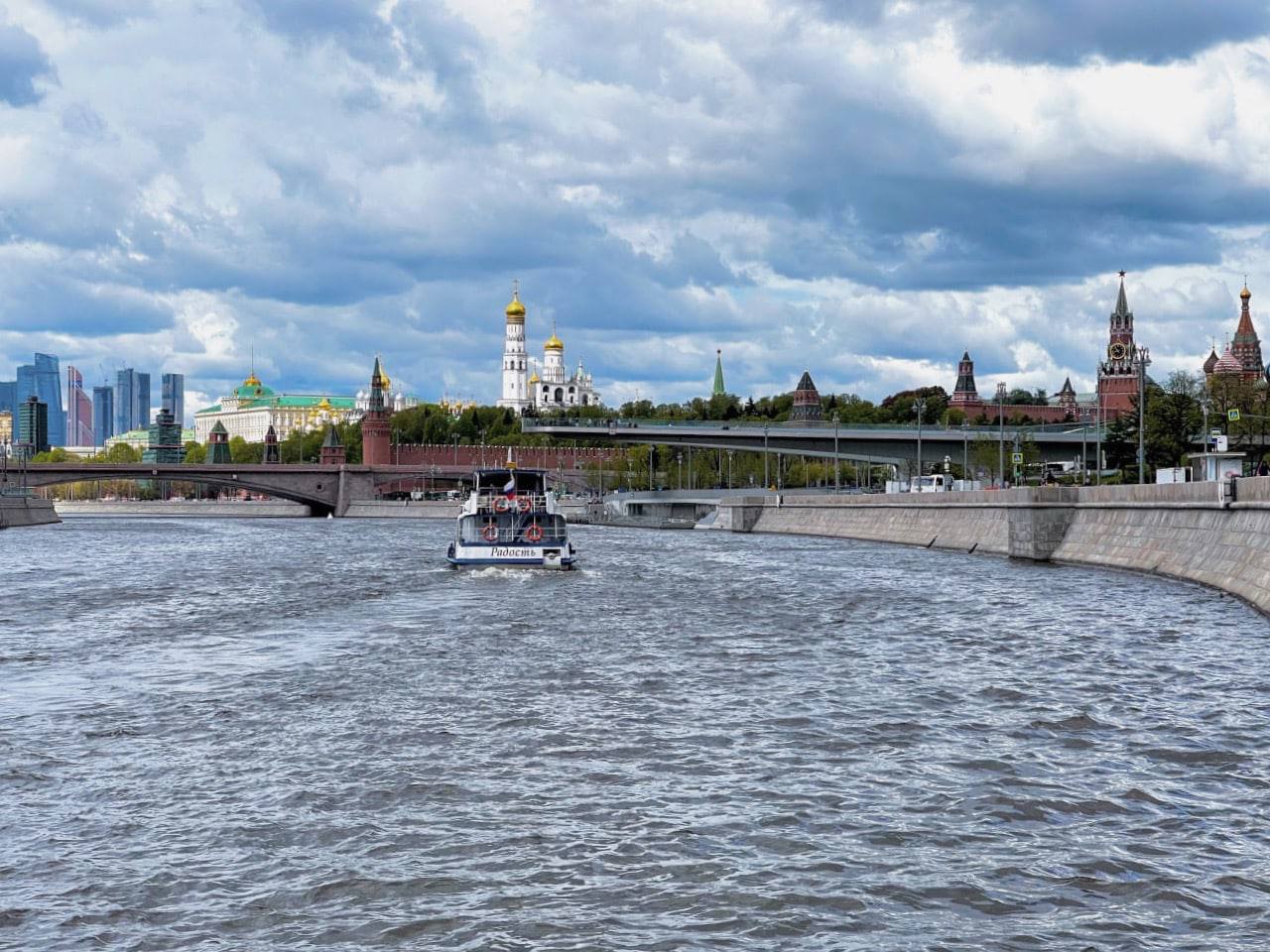 Прогулки по москве реке 2022