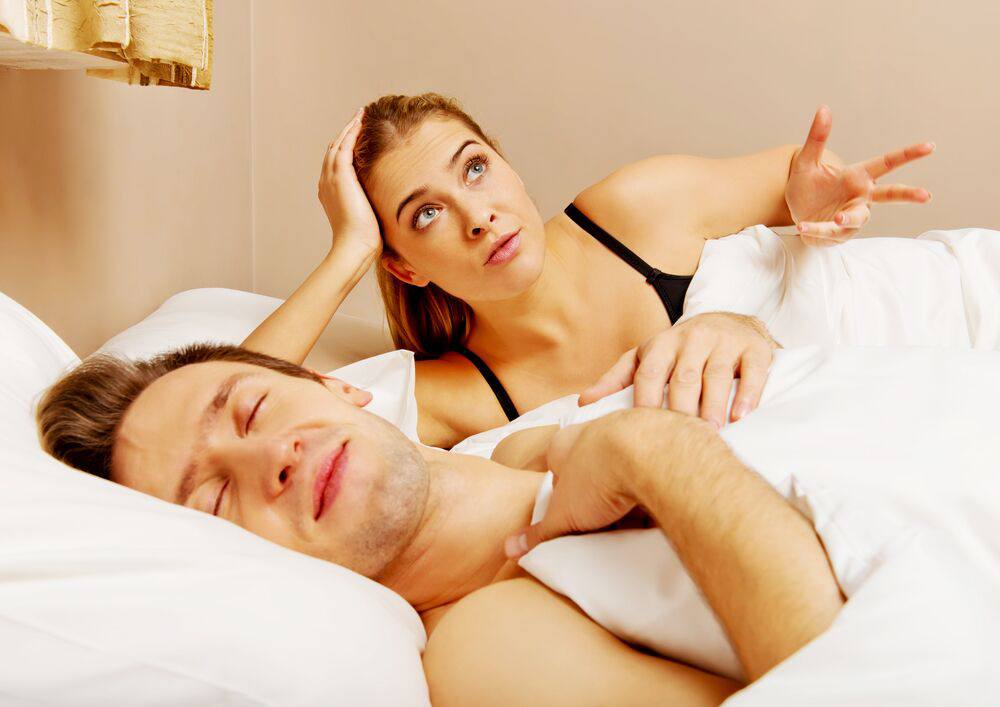 Мужья спят с бывшими женами. Брезгую после измены спать с мужем.
