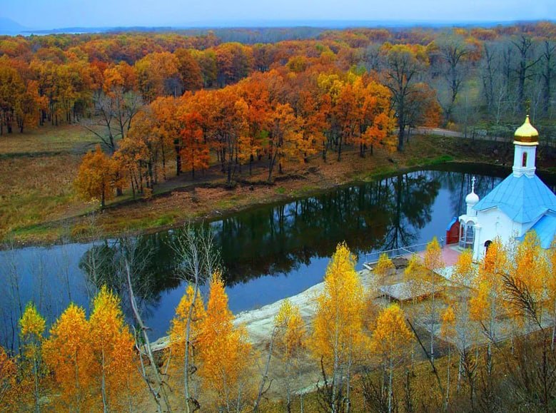 Самара костел осень